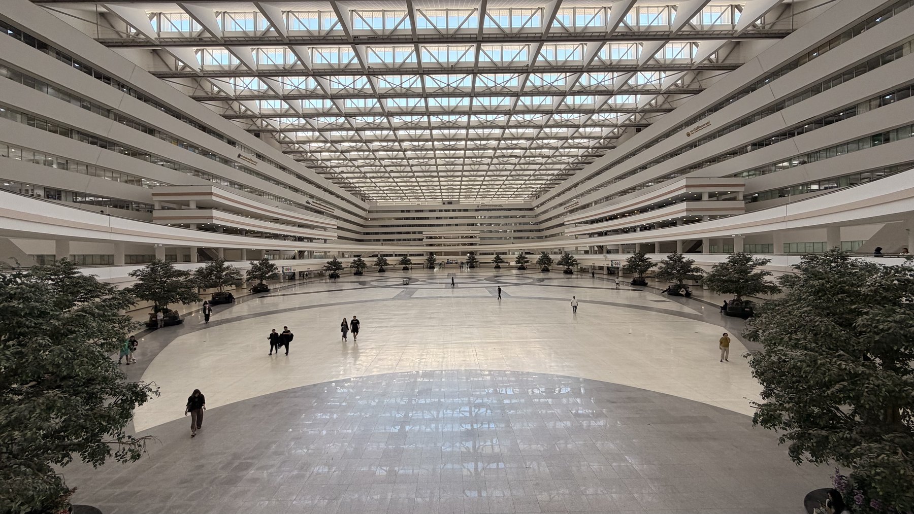 Large exhibition and convention hall for public and trade shows.